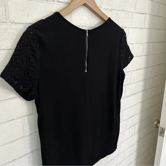 MARKET & SPRUCE Black Lace Overlay Short Sleeve Top - Picture 7 of 8